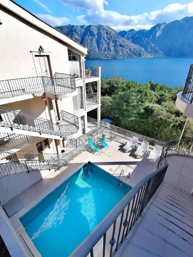 Bay Of Kotor View Apartment With Pool Prčanj エクステリア 写真